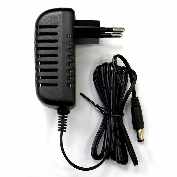 Soshine Laturi 2,4V-12V 500mA/1A - NiCd-,NiMH-,Li-ion-, LiPo-laturit - 6951151520784 - 1