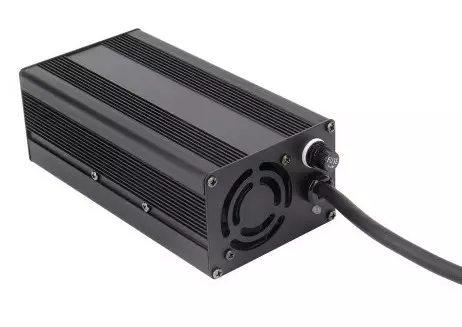 Lyijyakkulaturi 60V 8A 175x88x50 - Lyijyakkulaturit - 221247 - 1